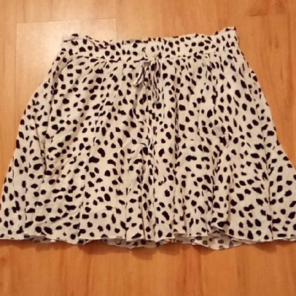 Stylish Black and White Polka Dot Skirt